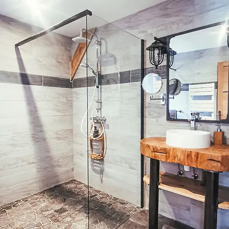 Duplex Nature Avec Piscine, Parc Et Wi-fi - Fr-1-589-771 * Saint-Remy (Vosges)